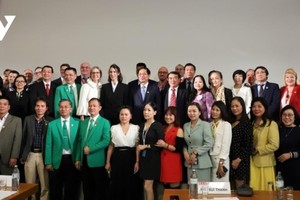 Des participants du Forum des affaires Vietnam - Autriche. Photo : VOV.