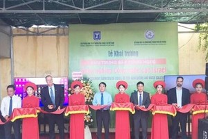 Inauguration de l’espace d'exposition de technologies et équipements israéliens dans le domaine de l'agriculture à Hai Phong. Photo : VNA