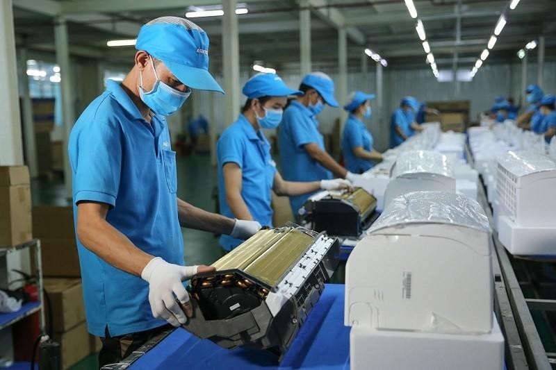 La stabilité macroéconomique permet au Vietnam d'attirer les investisseurs étrangers. Photo : congthuong.