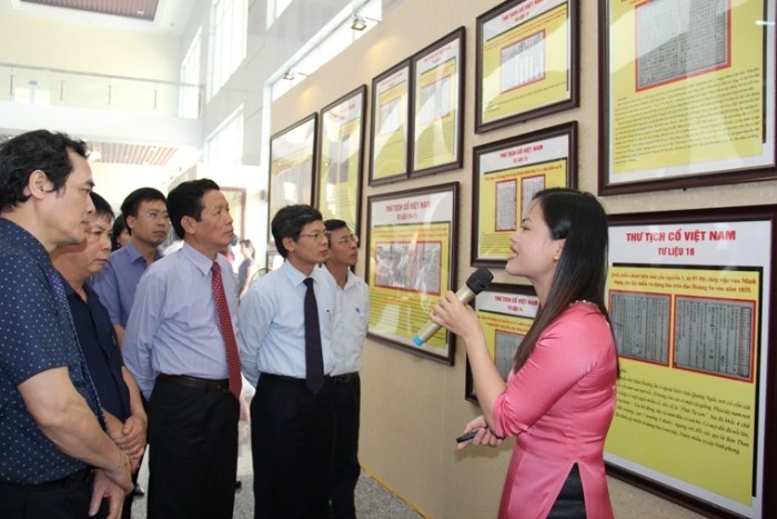 Exposition Hoàng Sa, Truong Sa du Vietnam - Les preuves historiques et juridiques", le 21 avril, à Hung Yên. Photo: mic.gov.vn.