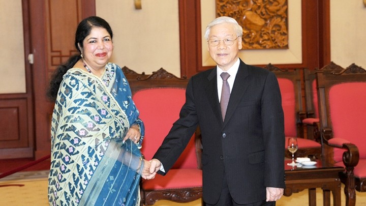 Le Secrétaire général du PCV, Nguyên Phu Trong, et la Présidente du Parlement du Bangladesh, Shirin Sharmin Chaudhury. Photo: Trân Hai/NDEL.