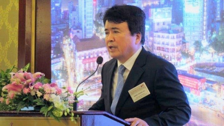 Le président du journal sud-coréen AJU Bussiness Daily et de la société Koveca, Kwak Yong-Kil, lors du Forum économique Vietnam-R. de Corée, le 20 avril à HCM-Ville. Photo: VOH. 