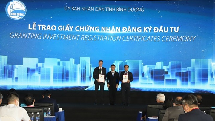 La cérémonie de remise de la licence. Photo : thoidai.com.vn