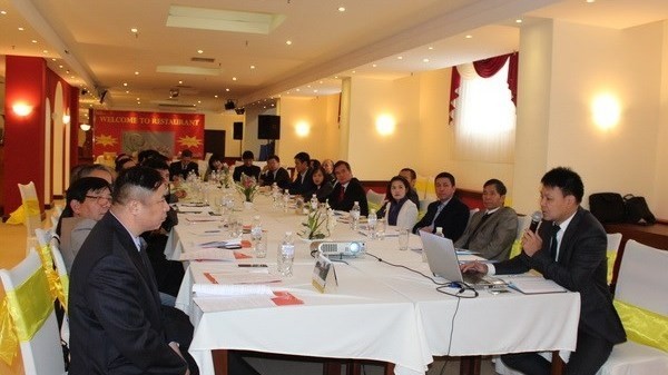 Le colloque sur les orientations entrepreneuriales des vietnamiens en Ukraine se tient à Kiev. Photo: L’ambassade vietnamienne en Ukraine.