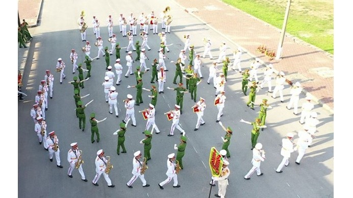 Un spectacle de la Police populaire du Vietnam à la répétition. Photo : cand.com.vn