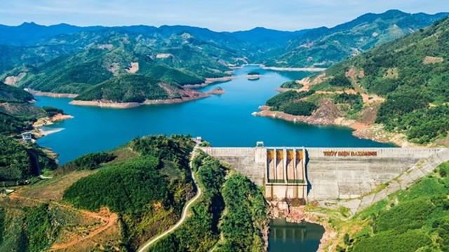 La société de la centrale hydroélectrique de Dakdring sera cotée sur UpCom