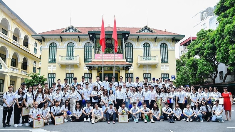 Les jeunes Viet Kieu participent au Camp d’été du Vietnam 2022. Photo: baoquocte.vn