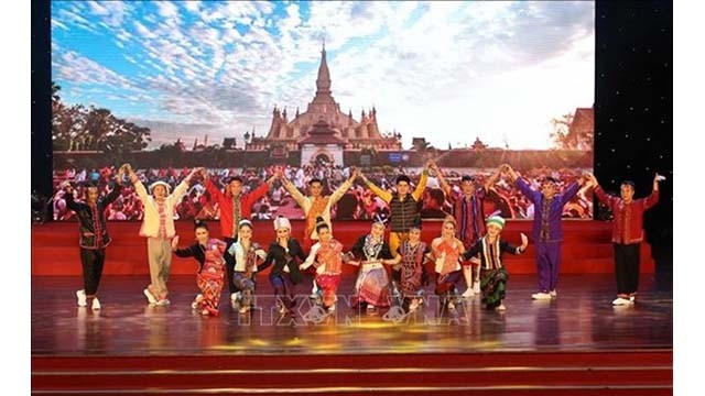 Un spectacle spécial du Laos à Dà Nang. Photo : VNA.