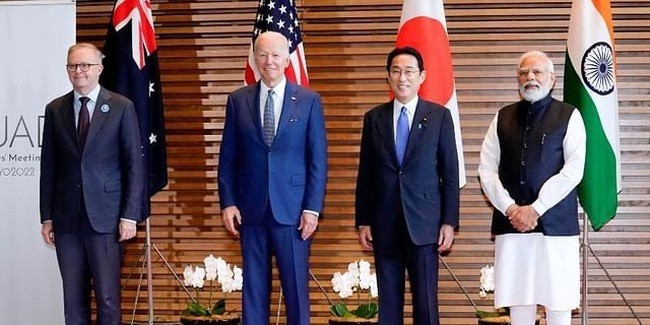 Lors du sommet du Quad qui s’est tenu à Tokyo en mai 2022, les dirigeants du Japon, des États-Unis, de l’Australie et de l’Inde expriment leur soutien à l'AOIP. Photo : AP.