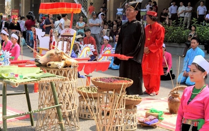 La fête Khai ha est une activité culturelle et religieuse importante de l'ethnie Muong. Photo : baodantoc.